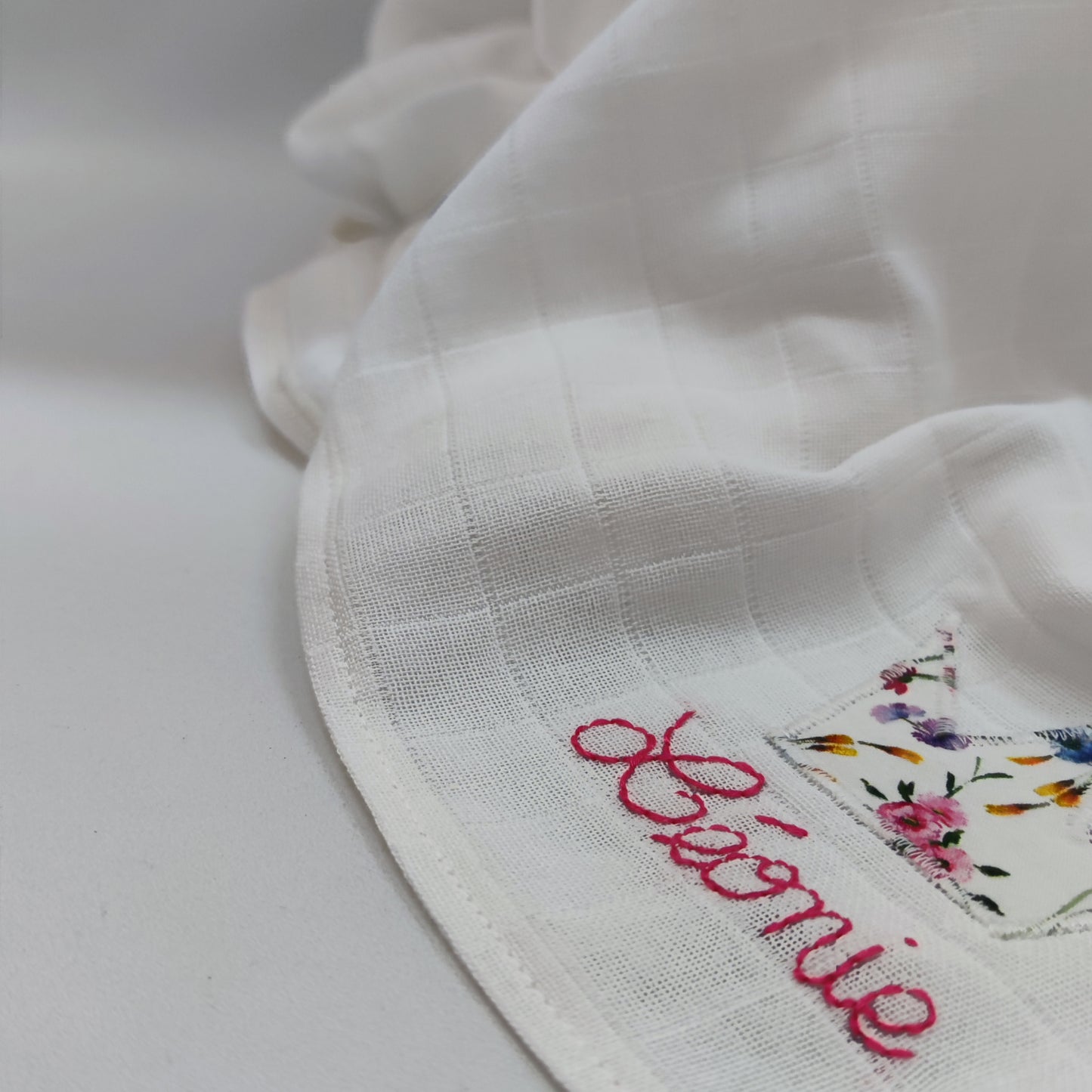 Set de puériculture coordonné avec lange et lingettes lavables fait main, cadeau de naissance artisanal, Marinette Machin chouette