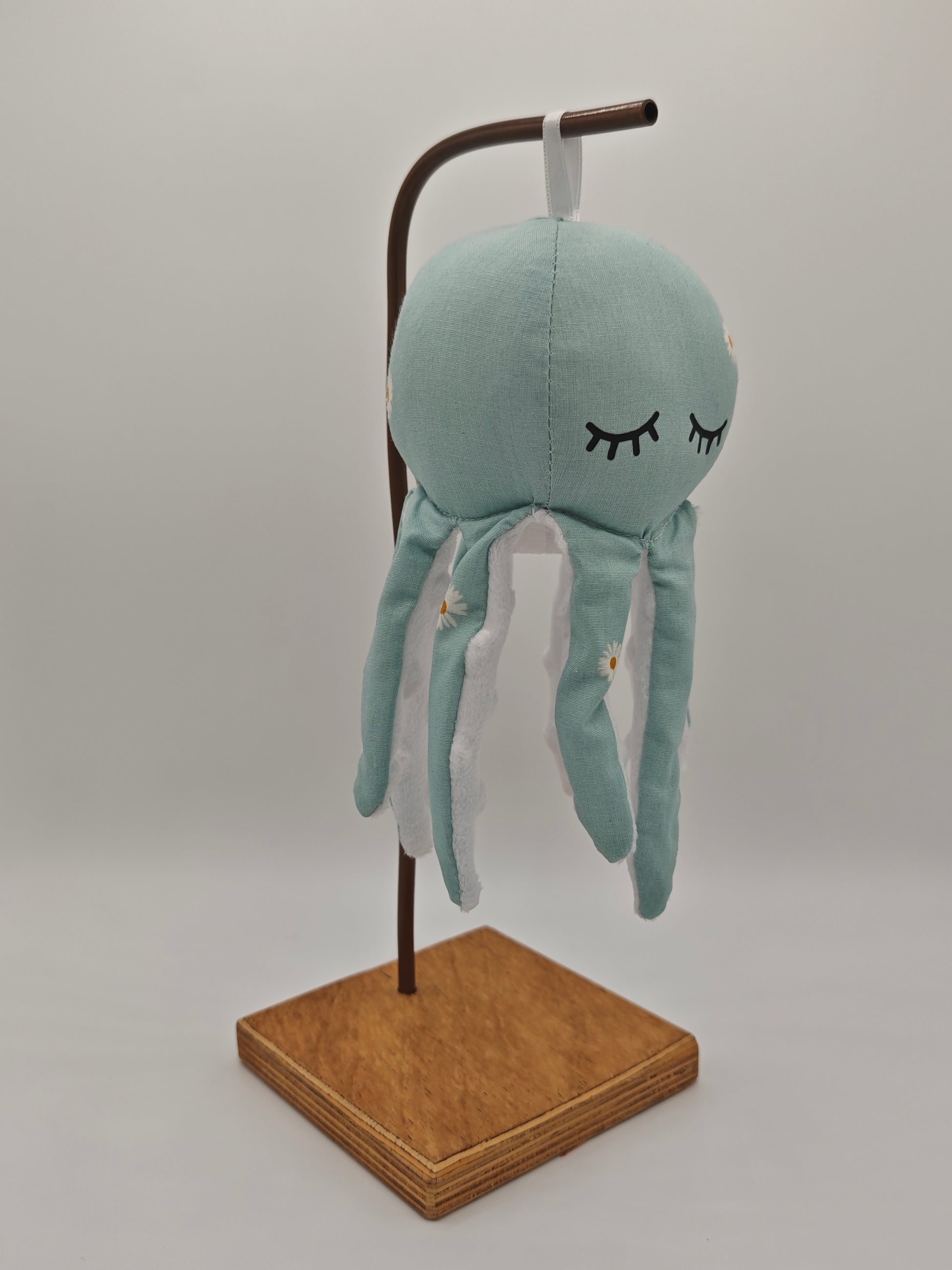 Mr Poulpe en tissu marguerite bleu, suspension décorative faite main pour chambre bébé