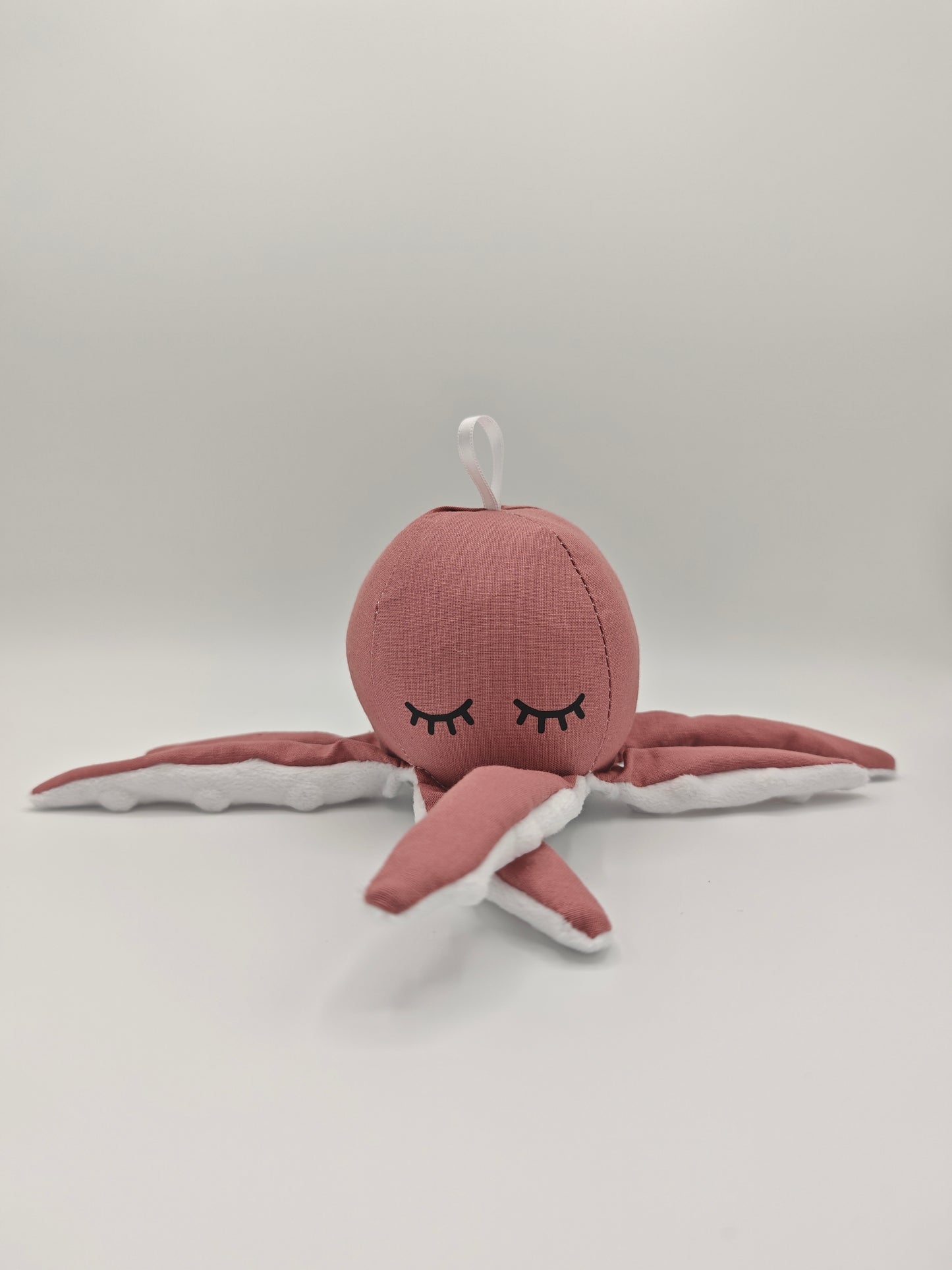 Mr Poulpe en tissu uni rose, suspension décorative faite main pour chambre bébé