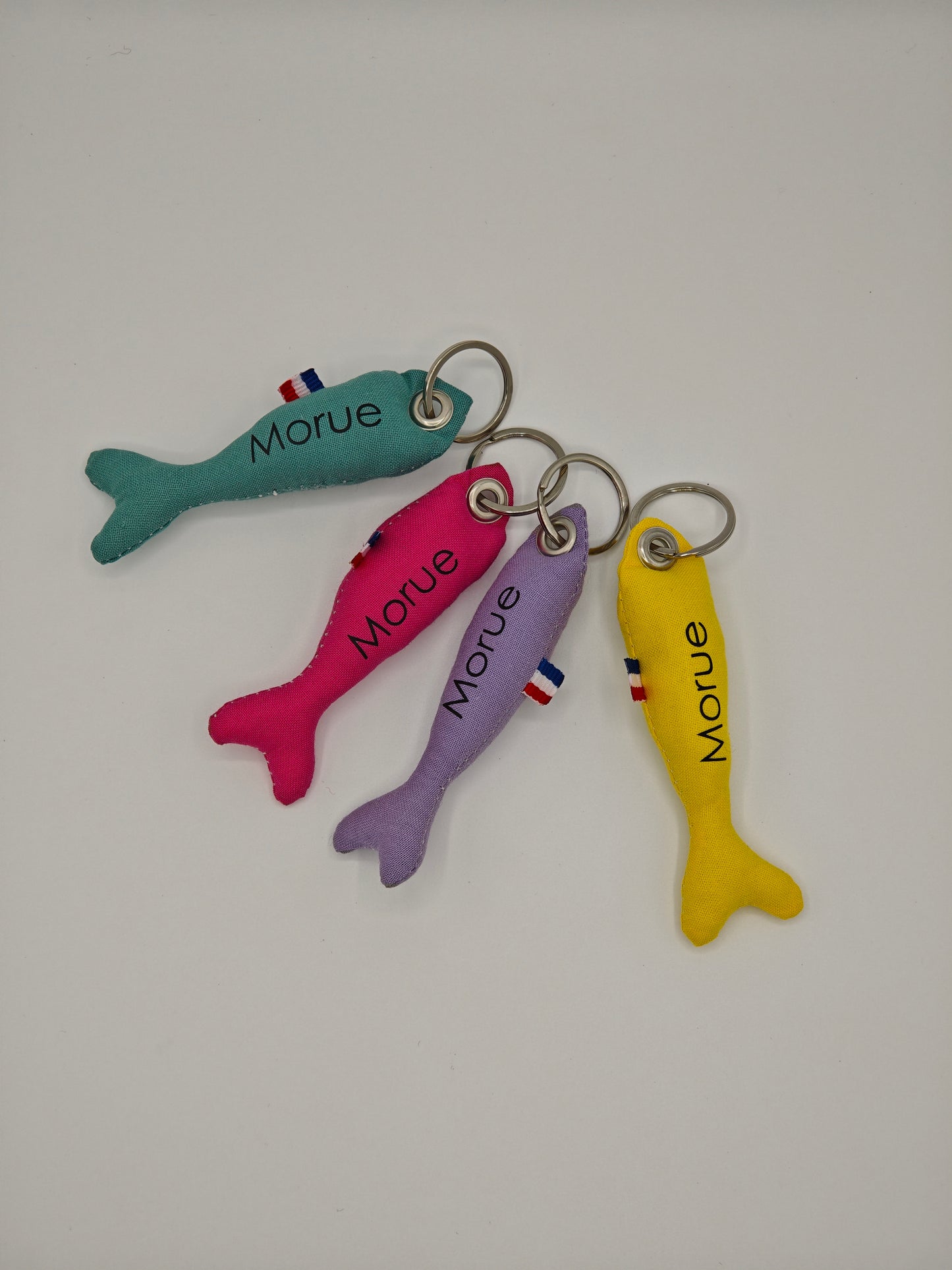 Porte-clé sardine avec message 'Morue' floqué, création artisanale faite main