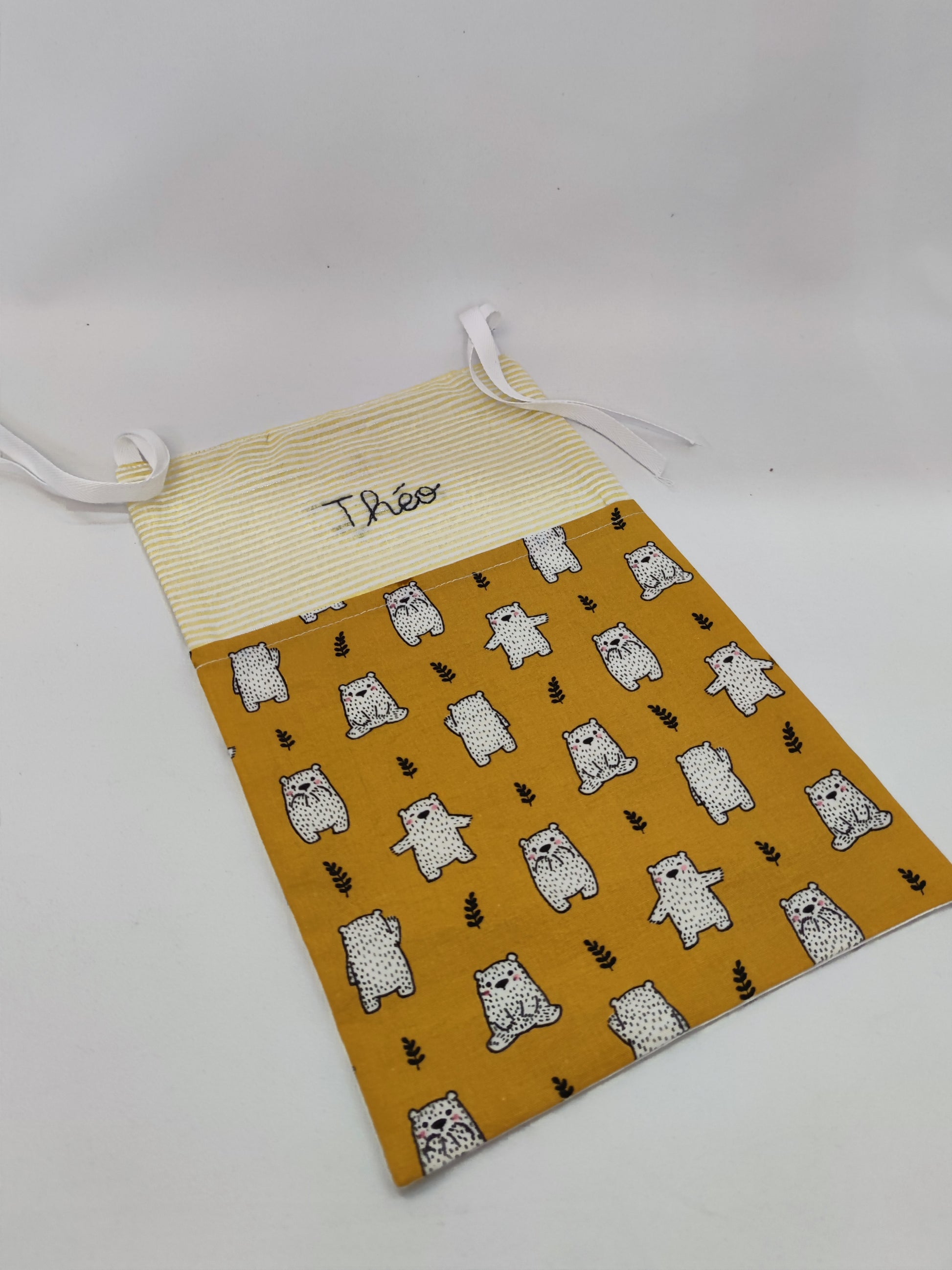 Range-doudou personnalisé à suspendre au lit de bébé, accessoire de rangement artisanal en coton, Marinette Machin Chouette