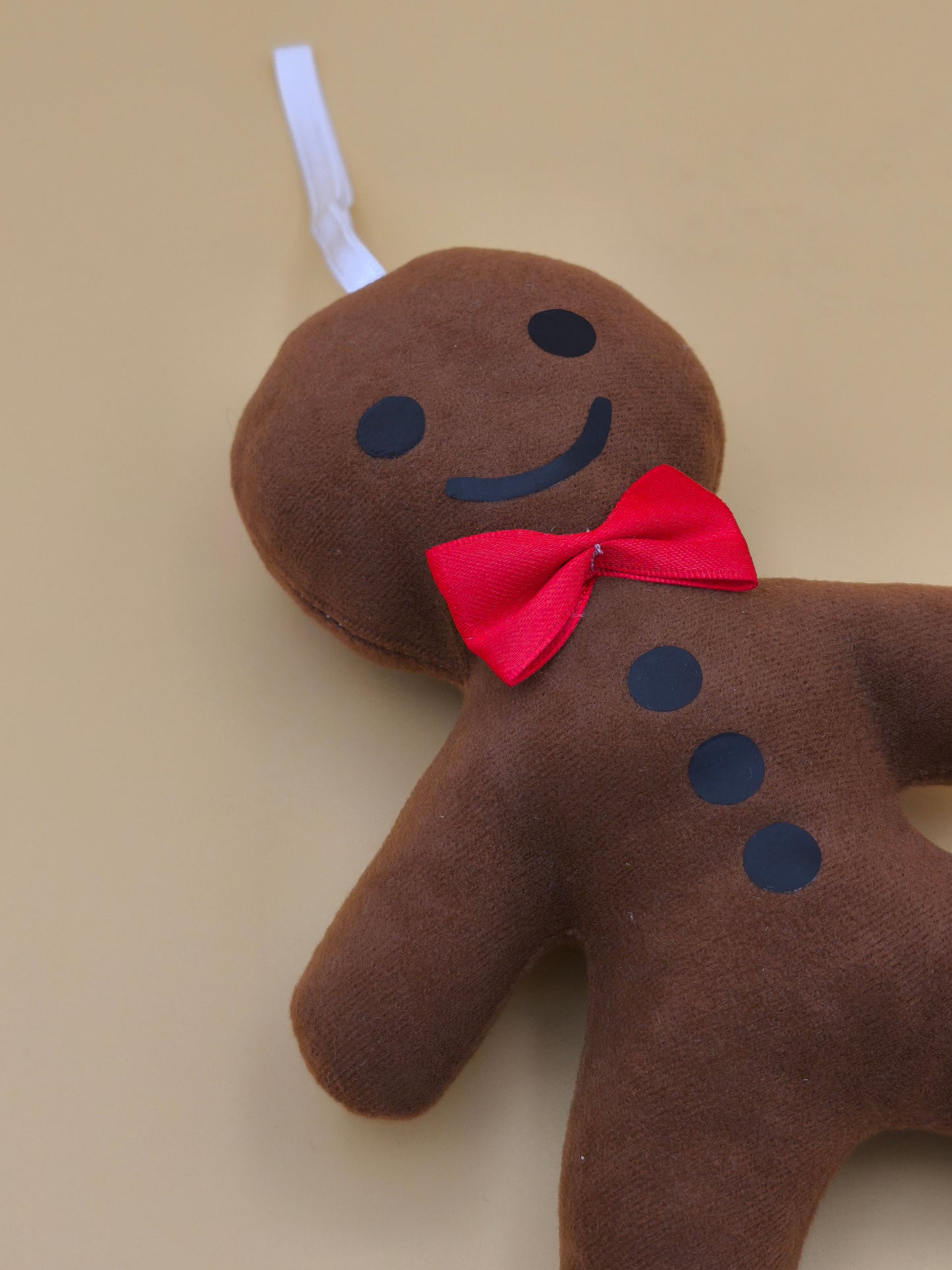 suspension bonhomme pain d'épice tissu camel Noël artisanale fait main France