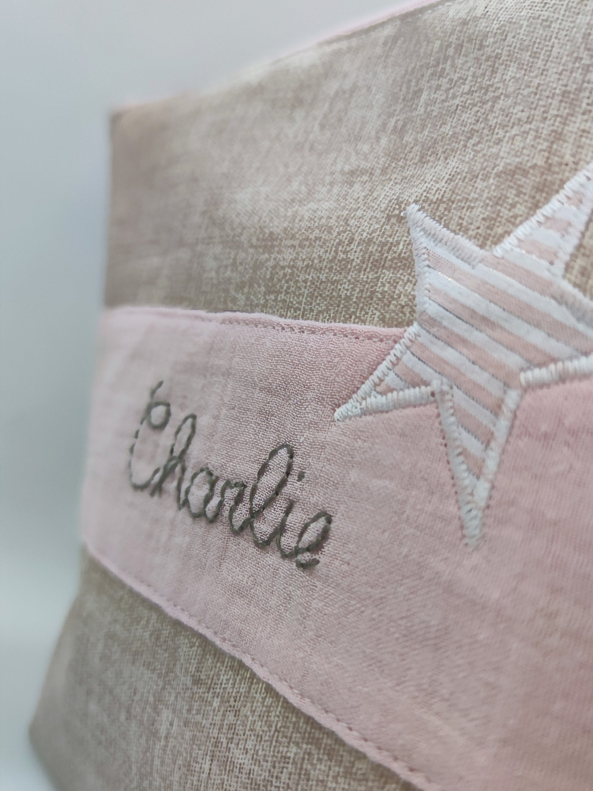 Doublure intérieure imperméable pour trousse de toilette enfant, protection efficace contre les fuites de liquide, Marinette Machin Chouette.